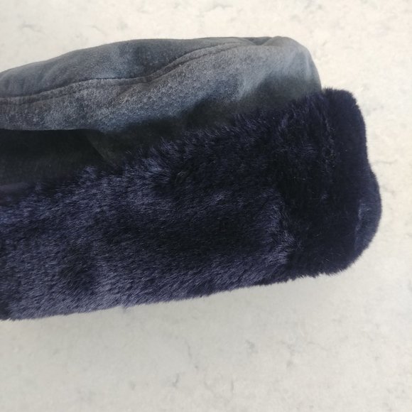 Blue suede and faux fur winter hat - Picture 6 of 12